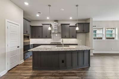 4717 Beaver Creek Drive, Arlington TX 76005 - Photo 2
