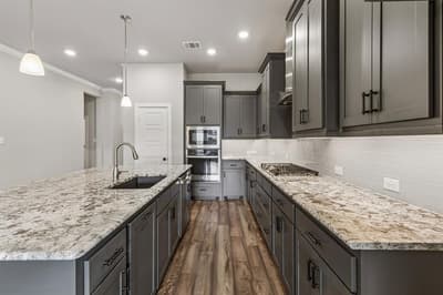 4717 Beaver Creek Drive, Arlington TX 76005 - Photo 3