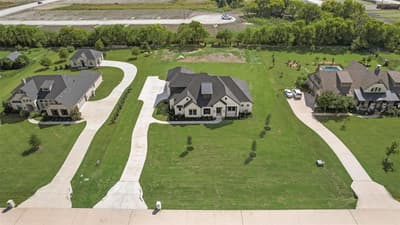 4418 Lake Breeze Drive, McKinney TX 75071 - Photo 2