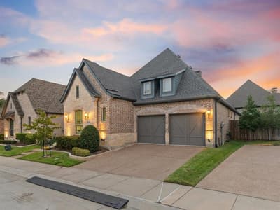 828 Royal Minister Boulevard, Lewisville TX 75056 - Photo 2