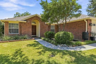 817 Redding Drive, Saginaw TX 76131 - Photo 2
