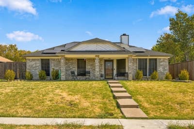 1553 Autumn Breeze Lane, Lewisville TX 75077 - Photo 2