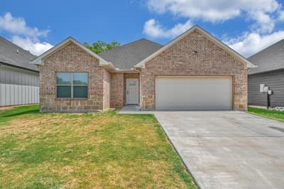 702 N College Street, West TX 76691