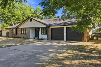 612 Simpson Terrace, Bedford TX 76021 - Photo 2