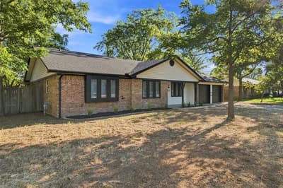 612 Simpson Terrace, Bedford TX 76021 - Photo 3