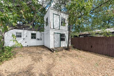 1017 Clarence Street W, Fort Worth TX 76117 - Photo 5