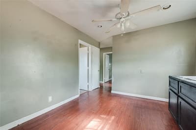 1017 Clarence Street W, Fort Worth TX 76117 - Photo 4