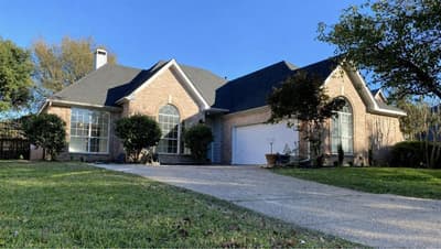 2409 N Hunter Place Lane, Arlington TX 76006