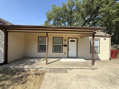 1802 N Woods Street, Sherman TX 75092 - Photo 2