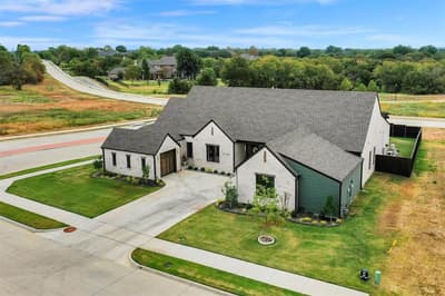 2702 Stonecrest Drive, Sherman TX 75092 - Photo 2