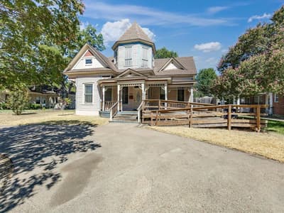 504 W Knox Street, Ennis TX 75119 - Photo 2