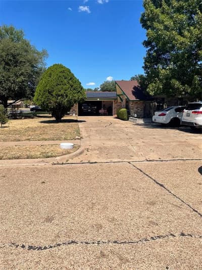 1130 Glenwick Lane, Irving TX 75060