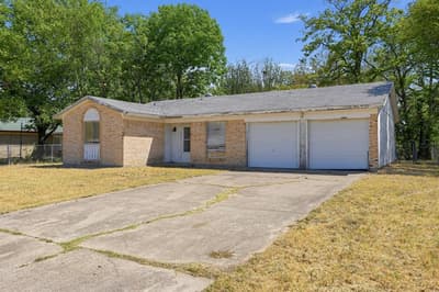 4604 Navajo Trail, Balch Springs TX 75180 - Photo 2