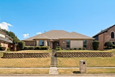 2426 Club Creek Boulevard, Garland TX 75043