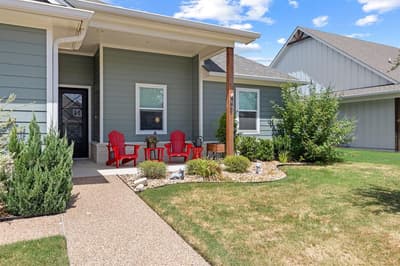 805 Forward Pass Drive, Hewitt TX 76643
