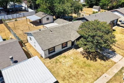 661 Edgeglen Drive, Dallas TX 75217 - Photo 2