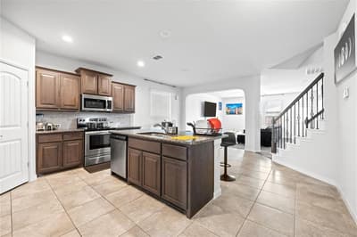 916 Meadow Scape Drive, Fort Worth TX 76028 - Photo 3