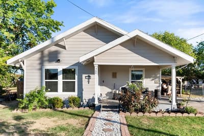 304 T A Carroll Avenue, Corsicana TX 75110
