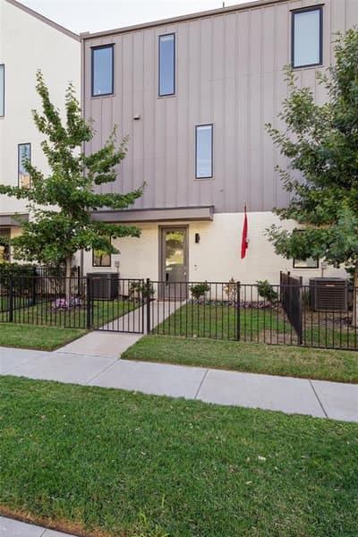 5703 Lindell Avenue # 104, Dallas TX 75206 - Photo 2