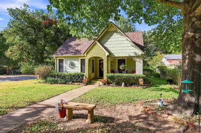 1231 W Sears Street, Denison TX 75020 - Photo 2