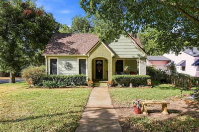 1231 W Sears Street, Denison TX 75020