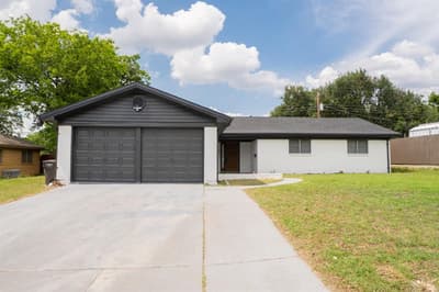 228 Hallbrook Drive, Fort Worth TX 76134 - Photo 2