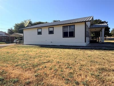 1410 Marie Street, Comanche TX 76442 - Photo 3