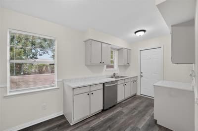 4425 Central Lane, Balch Springs TX 75180 - Photo 4