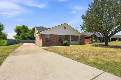 6922 Sayle Street, Greenville TX 75402 - Photo 3