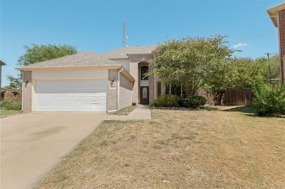 10236 Sourwood Drive, Fort Worth TX 76244 - Photo 2