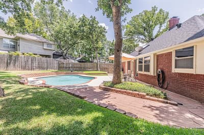 3901 Echo Hill Court, Arlington TX 76001 - Photo 3