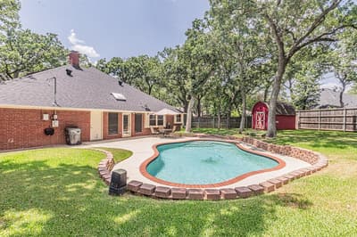3901 Echo Hill Court, Arlington TX 76001 - Photo 5