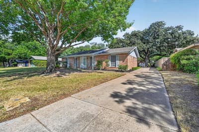 3016 Friendswood Drive, Arlington TX 76013 - Photo 4