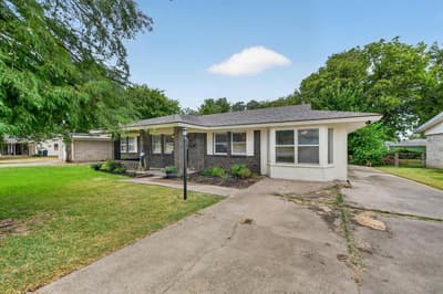 5500 Wheaton Drive, Fort Worth TX 76133 - Photo 2