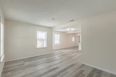 426 NE 29th Street, Grand Prairie TX 75050 - Photo 3