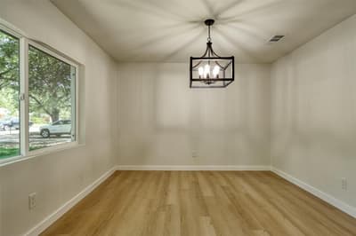 729 Oakwood Avenue, Hurst TX 76053 - Photo 5