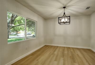 729 Oakwood Avenue, Hurst TX 76053 - Photo 4