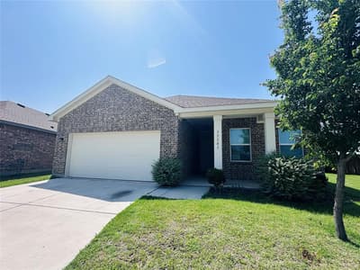 13341 Pine Dunes Drive, Fort Worth TX 76052 - Photo 2