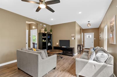 402 Peabody Street, Hillsboro TX 76645 - Photo 4