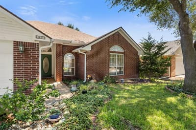 2800 Comanche Trail, Waco TX 76712 - Photo 2