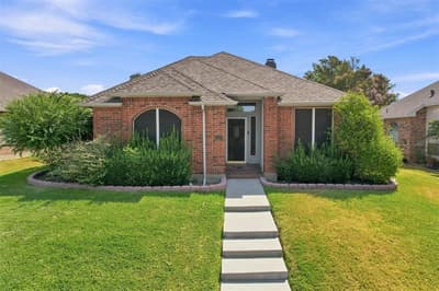 2126 Greenstone Trail, Carrollton TX 75010