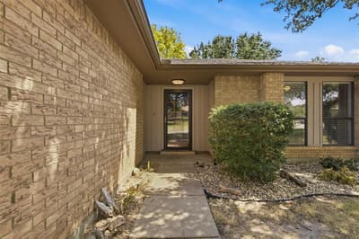 6417 Shasta Trail, Fort Worth TX 76133 - Photo 4