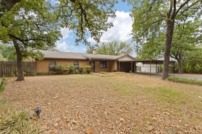 3016 E Renfro Street, Burleson TX 76028 - Photo 2