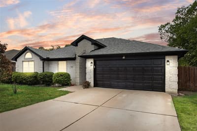 5505 Gessner Court, Arlington TX 76018 - Photo 4