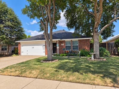 161 Adams Drive, Crowley TX 76036 - Photo 2