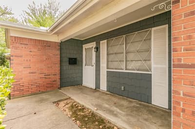 7412 Meadowcrest Drive, Fort Worth TX 76112 - Photo 4