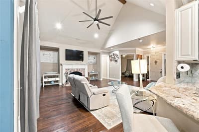 4518 Pecan Creek Drive, Midlothian TX 76065 - Photo 5