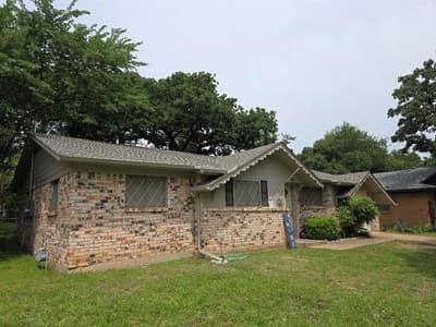 84 Ravenswood Drive, Bedford TX 76022