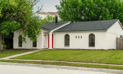 2009 Clark Trail, Grand Prairie TX 75052 - Photo 2