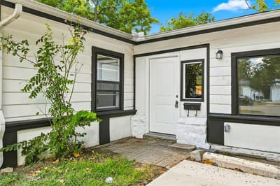702 Jonathan Lane, Arlington TX 76010 - Photo 3